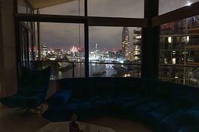 River Side View Luxury Penthouse Apartment