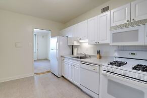 Upscale Apartments in Crystal City