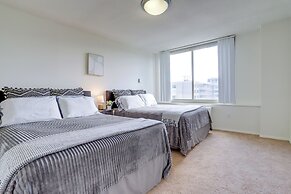 Upscale Apartments in Crystal City