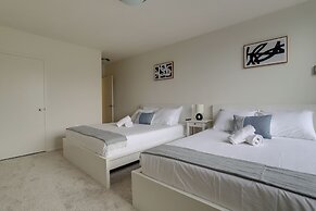 Upscale Apartments in Crystal City