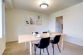 Upscale Apartments in Crystal City