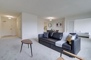 Upscale Apartments in Crystal City