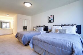 Upscale Apartments in Crystal City