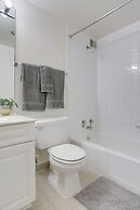 Magnificent Condo Crystal City With Gym