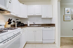 Magnificent Condo Crystal City With Gym