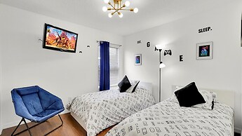 8518 Palm Harbour dr