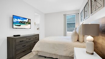 8987 Amelia Downs Trail