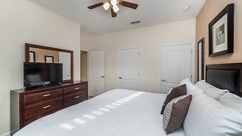 3031 Beach Palm Avenue