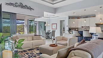 14207 Union Hall Avenue