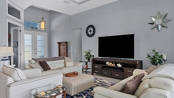 14207 Union Hall Avenue