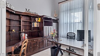 14207 Union Hall Avenue