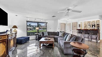 2310 el Cerito Court