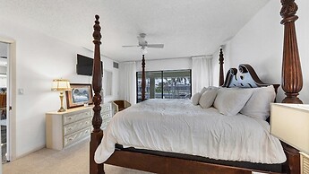 2310 el Cerito Court