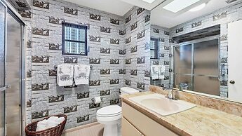 2310 el Cerito Court