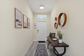 8948 Bismarck Palm rd