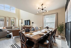 8948 Bismarck Palm rd