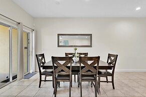 8859 Candy Palm Road