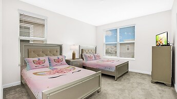 670 Whistling Straits Blvd