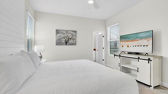 670 Whistling Straits Blvd