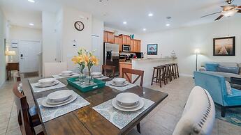 8975 Bismarck Palm rd