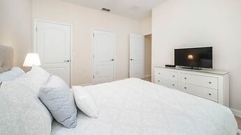 8975 Bismarck Palm rd