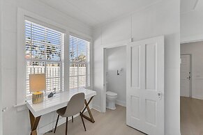 307 Taylor Street Unit b