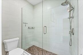 307 Taylor Street Unit b