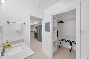 307 Taylor Street Unit b