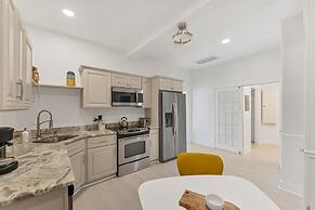 307 Taylor Street Unit b