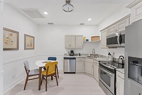 307 Taylor Street Unit b