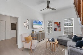 307 Taylor Street Unit b