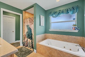 15736 Lakeland Circle