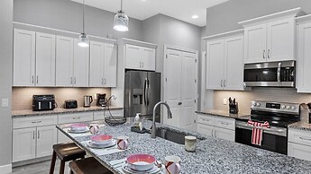 22089 Deborah Avenue