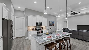 22089 Deborah Avenue