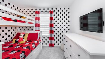 8976 Amelia Downs Trail