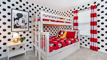 8976 Amelia Downs Trail