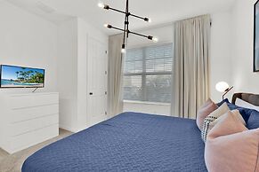 8976 Amelia Downs Trail