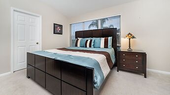 8008 King Palm Circle