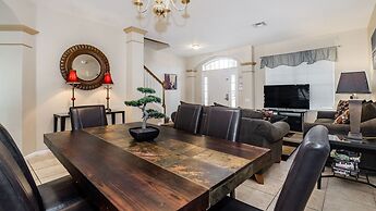 8008 King Palm Circle