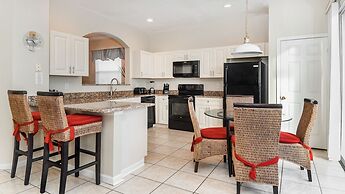 8008 King Palm Circle