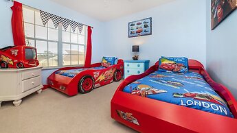 8008 King Palm Circle