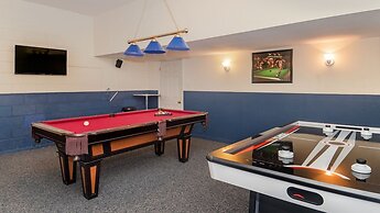 8008 King Palm Circle