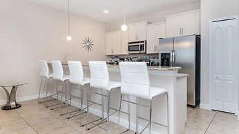 3027 Beach Palm Avenue