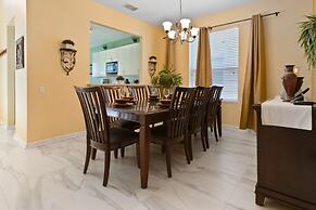 2638 Dinville Street