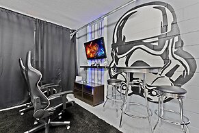 2638 Dinville Street