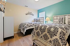 2638 Dinville Street