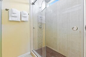 2638 Dinville Street