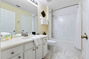 2638 Dinville Street