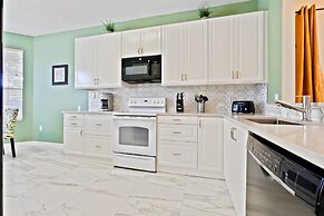 2638 Dinville Street