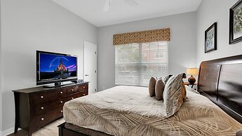 8975 Majesty Palm Road